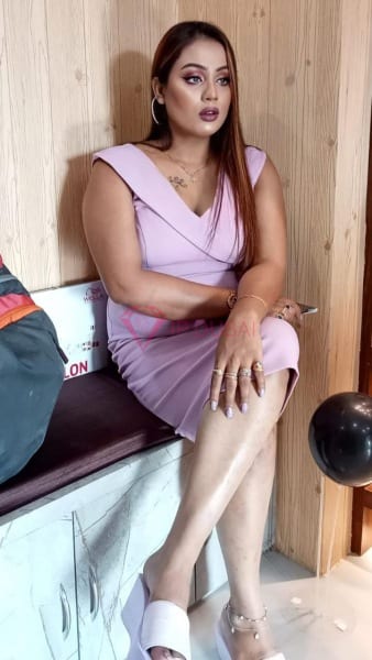 Magda, 23, Indian, in Khalifa City, Abu Dhabi, from AED 10,800 an hour, speaks English and French — photo 8 of 25