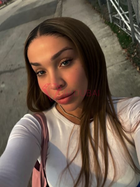 Karolina, 21, European, in Bur Dubai, Dubai, from AED 2,850 an hour, speaks English and French — photo 5 of 50
