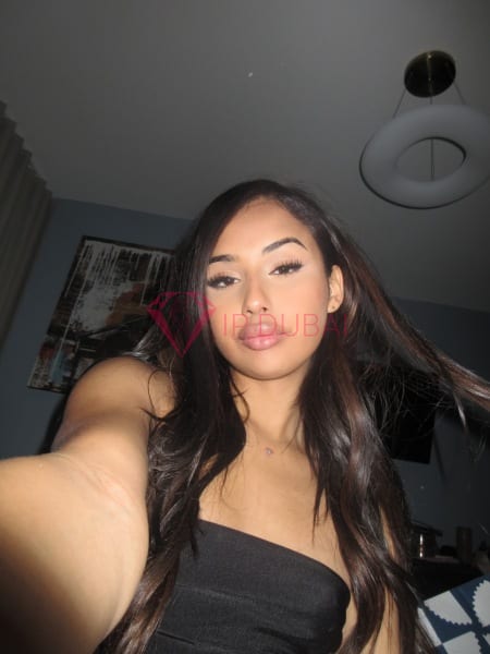 Yuna, 20, Asian, in Muwaileh, Sharjah, from AED 1,900 an hour, speaks Chinese and English — photo 8 of 14
