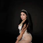 Aishe | VIP escort – contact via WhatsApp
