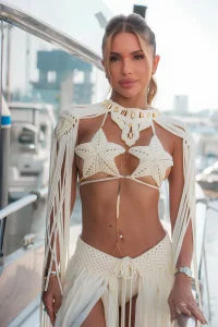 exclusive escort Quenn private meeting