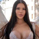 Book Nicole – dream girl contact via WhatsApp